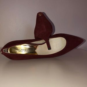 Michael Kors Kitten Pumps